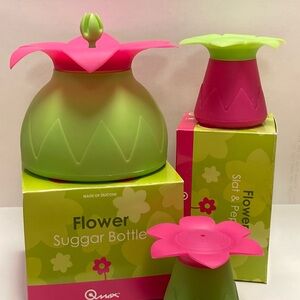 Set of Silicone Flower Sugar Pot and Salt & Pepper Shakers